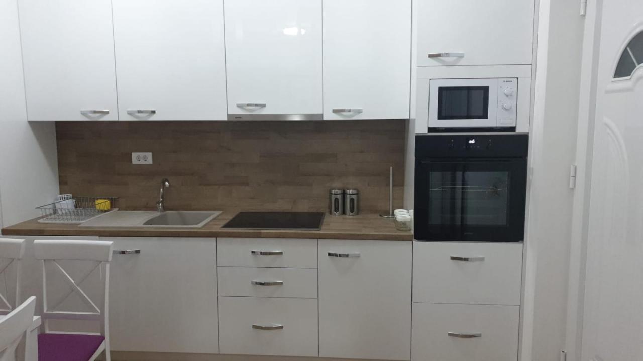 Waterfront Apartment Petrovina Котор Екстериор снимка