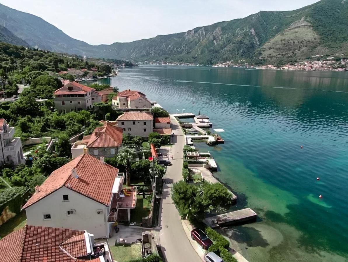 Waterfront Apartment Petrovina Котор Екстериор снимка