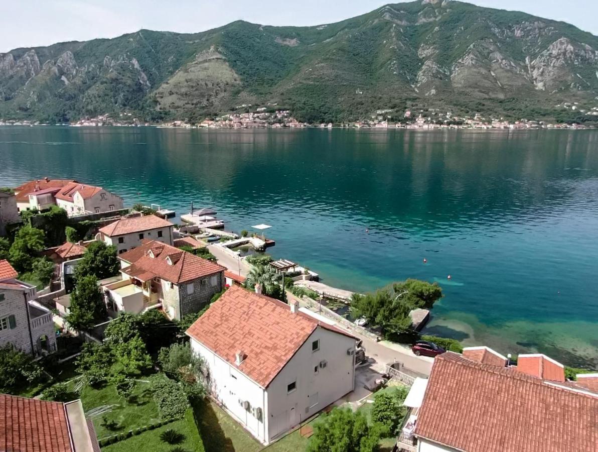 Waterfront Apartment Petrovina Котор Екстериор снимка