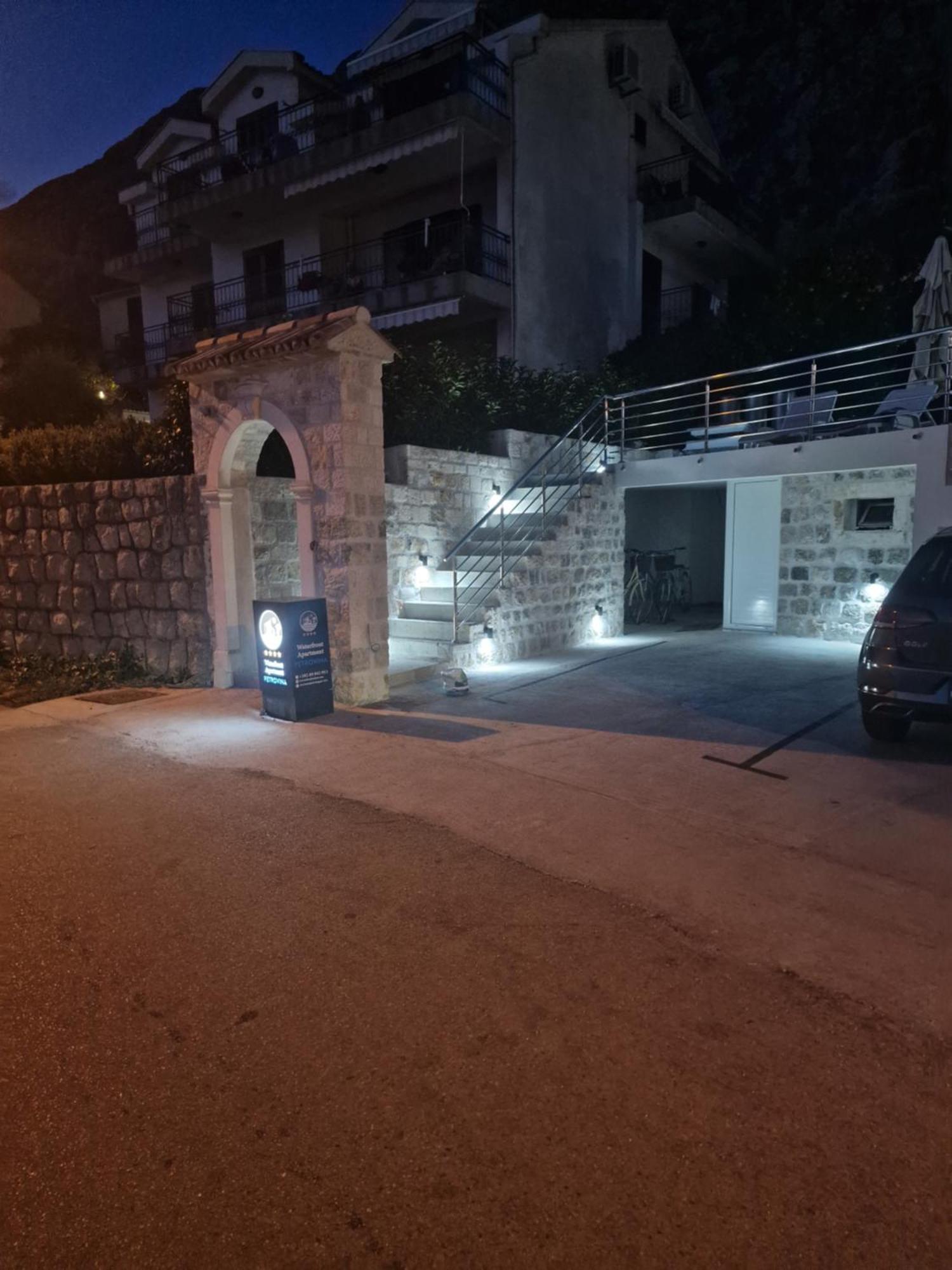 Waterfront Apartment Petrovina Котор Екстериор снимка