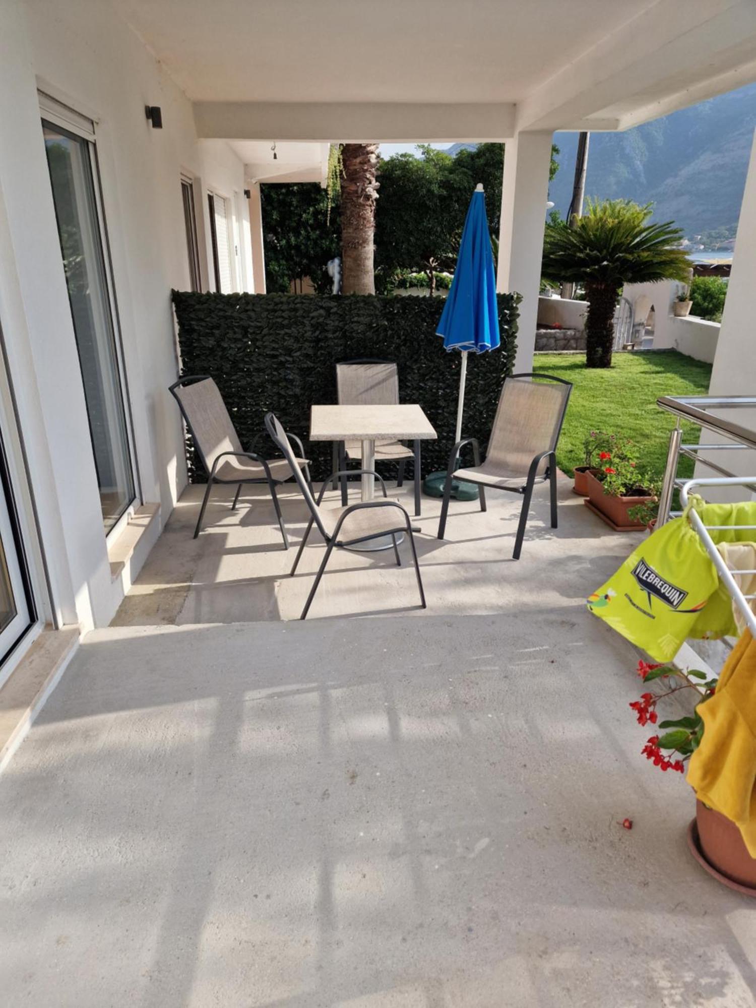 Waterfront Apartment Petrovina Котор Екстериор снимка