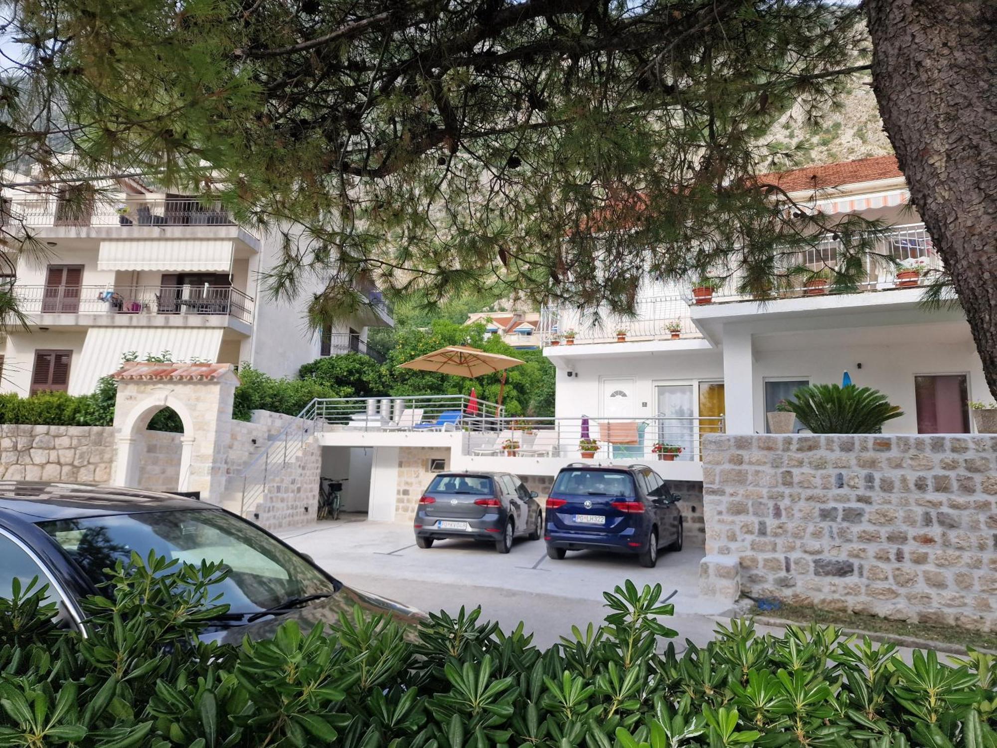 Waterfront Apartment Petrovina Котор Екстериор снимка